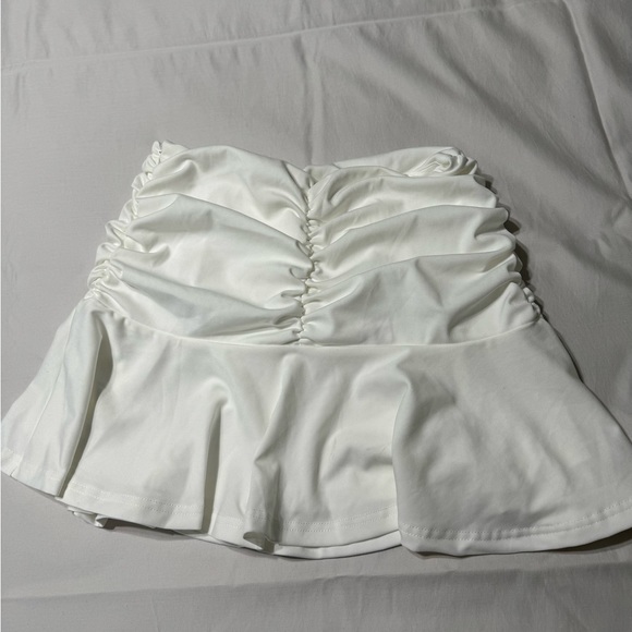 Dresses & Skirts - Flowy white skirt